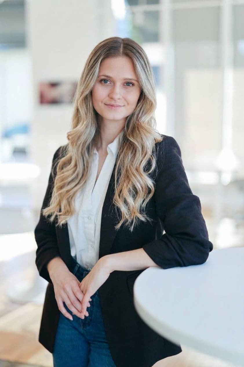 Eliana Freeman, Social Media & Marketing Director